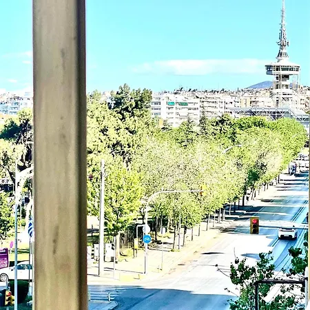 The Muse Flat In Just A Few Steps Away From Museums And Helexpo *