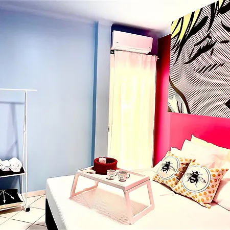 The Muse Flat In Just A Few Steps Away From Museums And Helexpo *