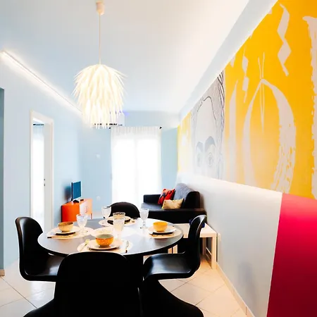 The Muse Flat In Just A Few Steps Away From Museums And Helexpo Lägenhet *