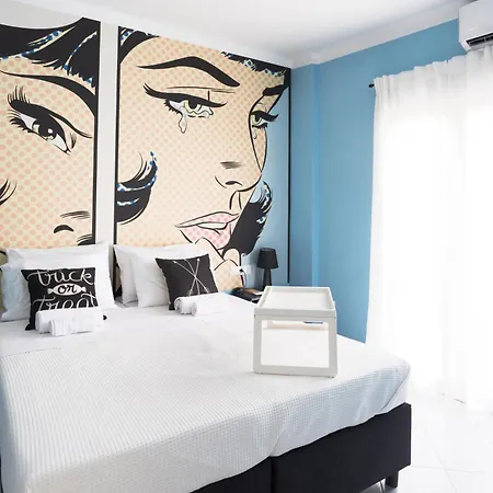 The Muse Flat In Just A Few Steps Away From Museums And Helexpo Lägenhet