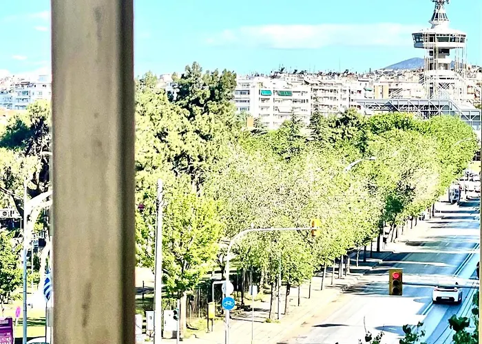 The Muse Flat In Just A Few Steps Away From Museums And Helexpo *