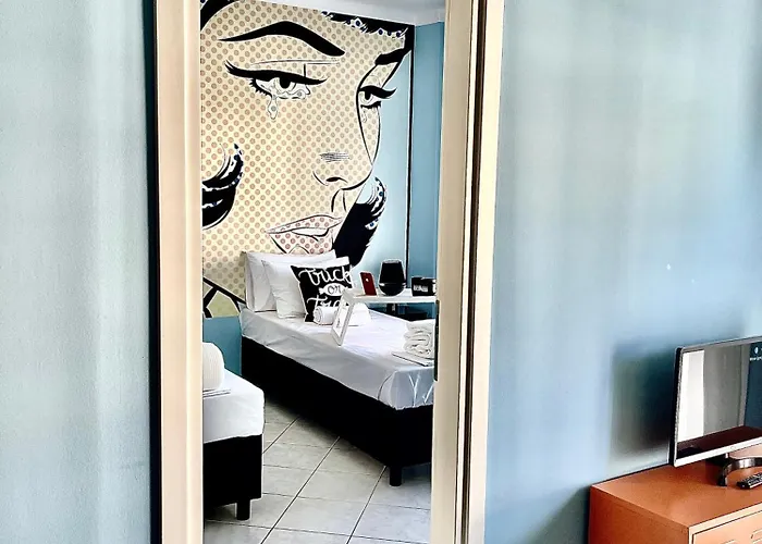 The Muse Flat In Just A Few Steps Away From Museums And Helexpo *