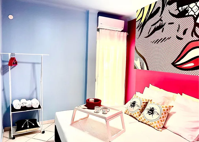 The Muse Flat In Just A Few Steps Away From Museums And Helexpo *