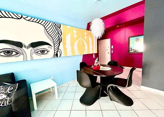 The Muse Flat In Just A Few Steps Away From Museums And Helexpo