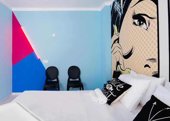 The Muse Flat In Just A Few Steps Away From Museums And Helexpo Apartment